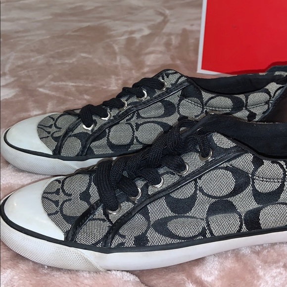 COACH. Signature Sneakers-SIZE 8 - Picture 4 of 8